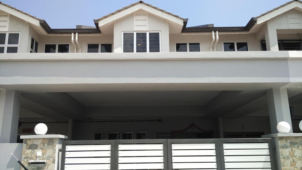 Leong Homestay Куантан Экстерьер фото